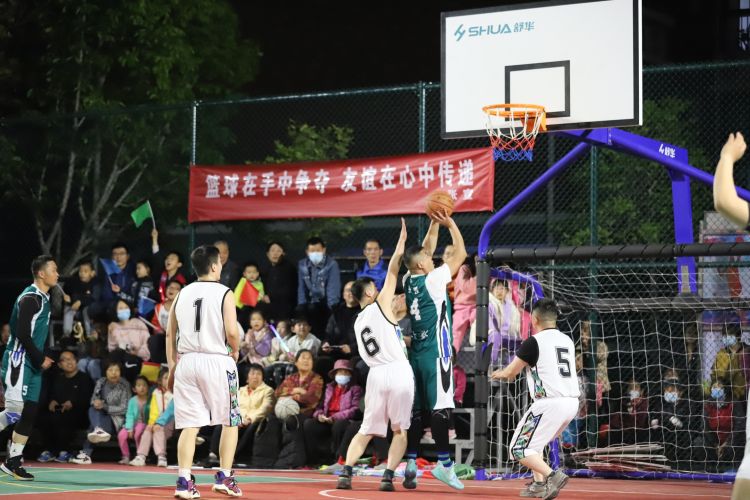 在与
